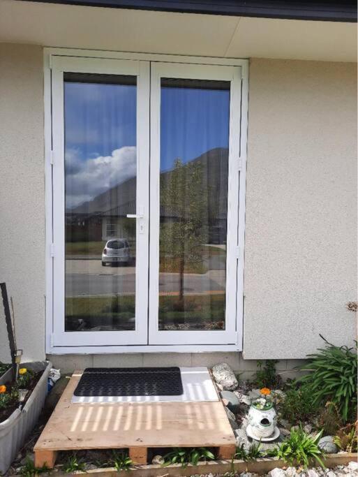 Banbury Deluxe With Spa Bath! Private Courtyard! Queenstown Exterior foto